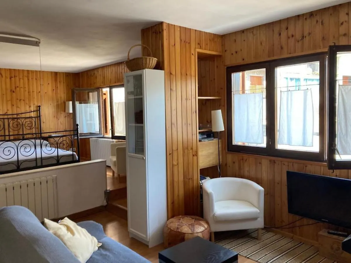 Acollidora Planta Baixa A Alp Apartment